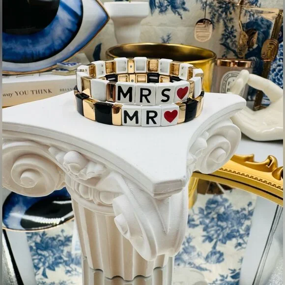 🆕 ROXANNE ASSOULIN 🧿 NWOT Mr & Mrs Set Of Two Enamel And Gold-Tone Bracelets - Picture 5 of 14